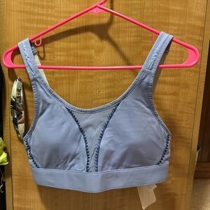 Fabletics sports bra, new with tags, size M
